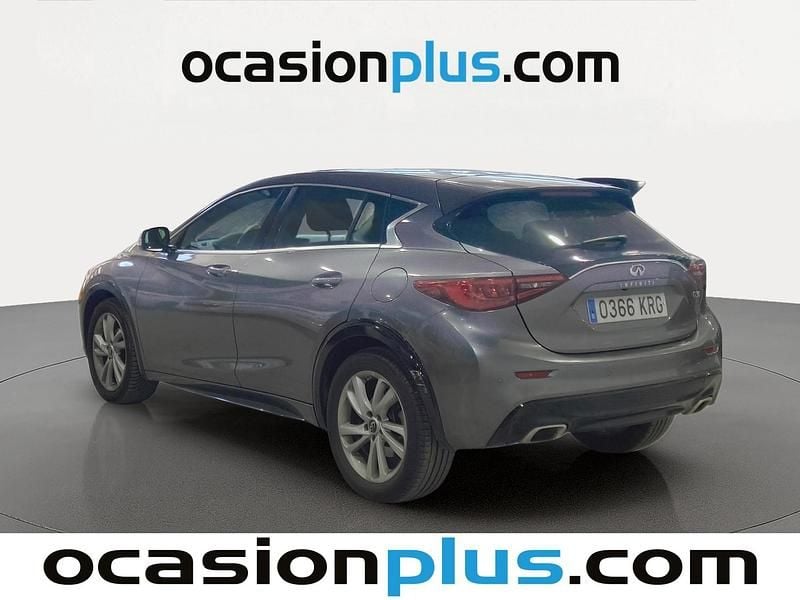 Usado Infiniti Q30 Premium 156 CV (114 kW) 2018 Gris plata Utilitario