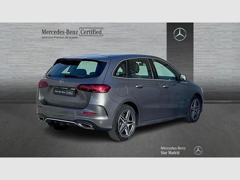 Usado Mercedes B250e AMG line 218 CV (160 kW) 2025 Designo gris montaña magno Monovolumen