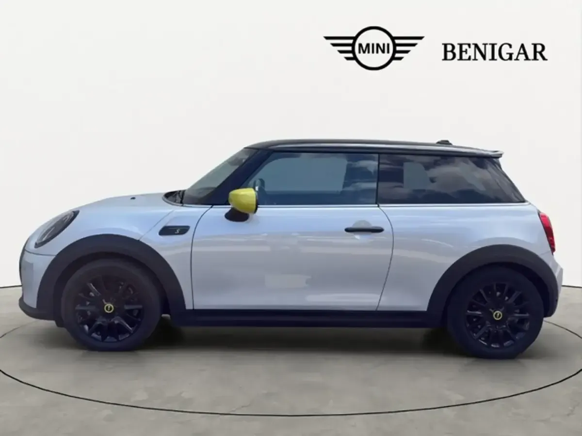 Usado Mini Cooper SE 135 kW (184 CV) 2022 Gris Utilitario