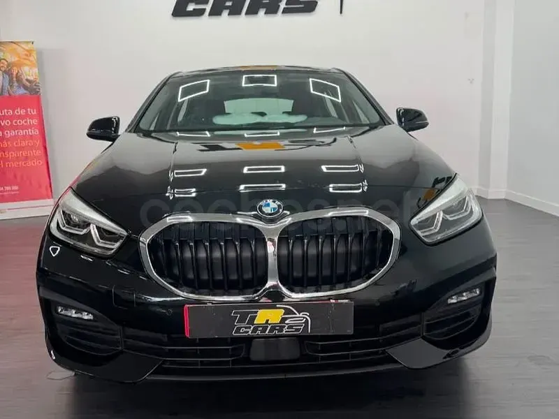 Usado BMW 118 136 CV (100 kW) 2023 Negro Berlina