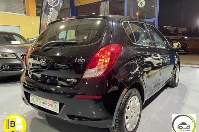 Brugt Hyundai i20 Classic 75 HK (55 kW) 2013 Sort Sedan