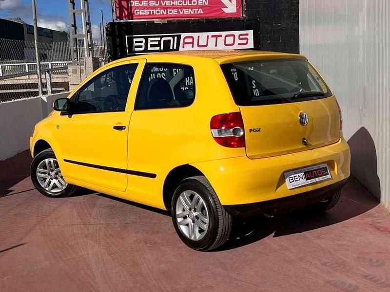 Usado VW Fox 54 CV (39 kW) 2006 Amarillo Utilitario