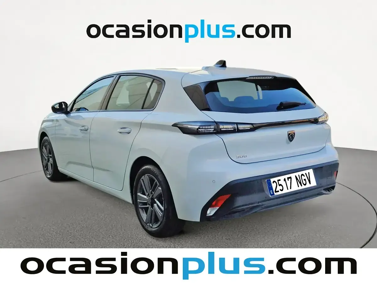 Usado Peugeot 308 Active 130 CV (95 kW) 2024 Blanco Berlina