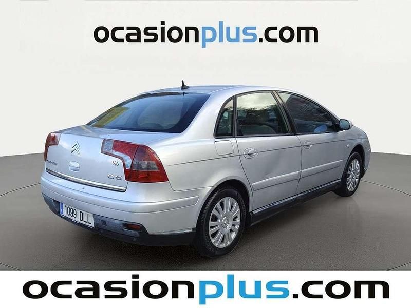 Usado Citroën C5 136 CV (100 kW) 2005 Gris Berlina