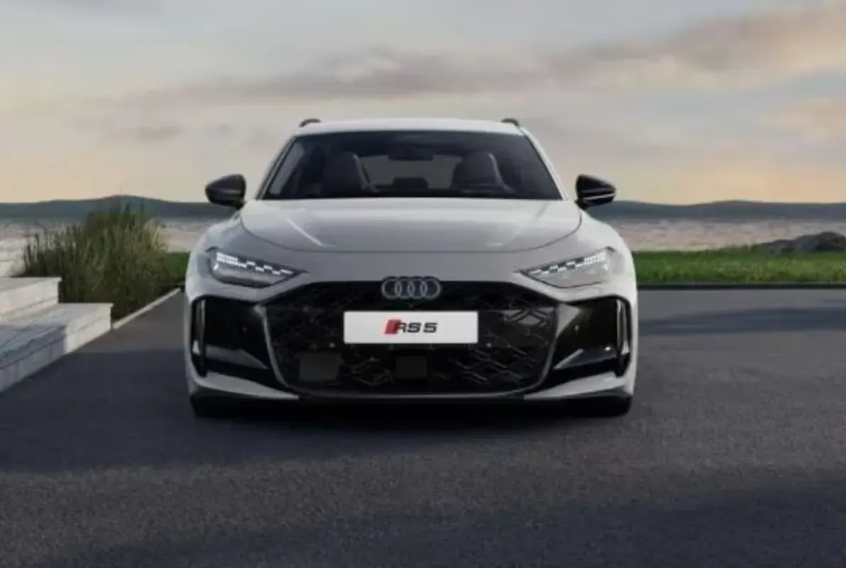 Nuevo Audi RS5 Sport 510 CV (375 kW) 2026 Gris Familiar