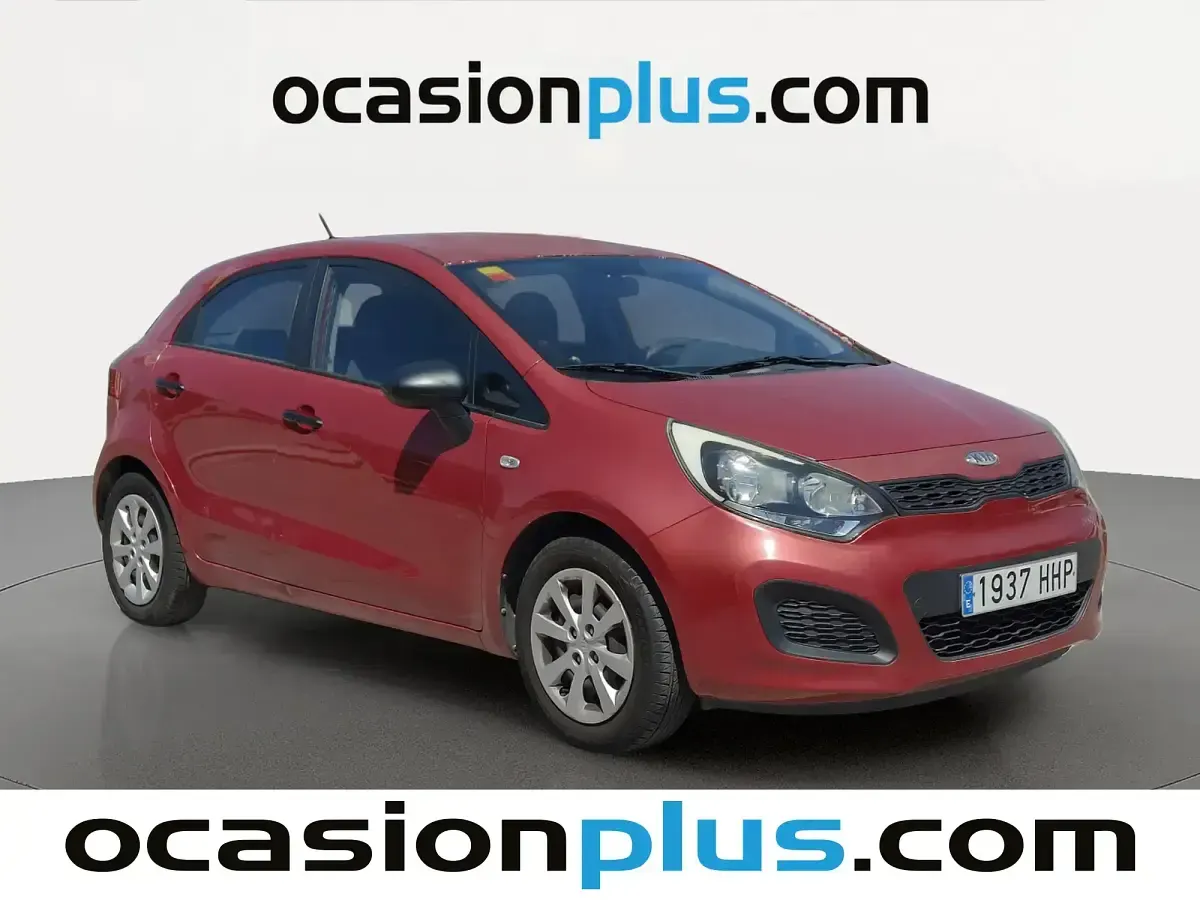 Usado Kia Rio 86 CV (63 kW) 2011 Rojo Utilitario
