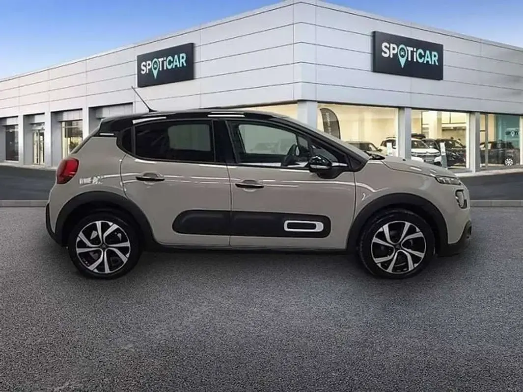 Usado Citroën C3 Shine 99 CV (72 kW) 2022 Beige Utilitario