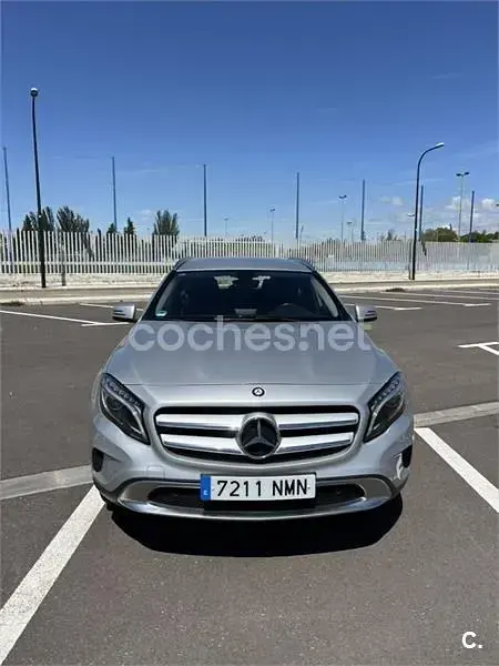 Usado Mercedes GLA200 Urban 156 CV (114 kW) 2015 Gris / plata SUV