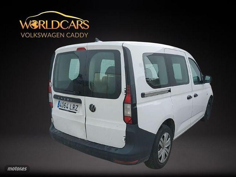 Usado VW Caddy 102 CV (75 kW) 2021 Blanco Monovolumen