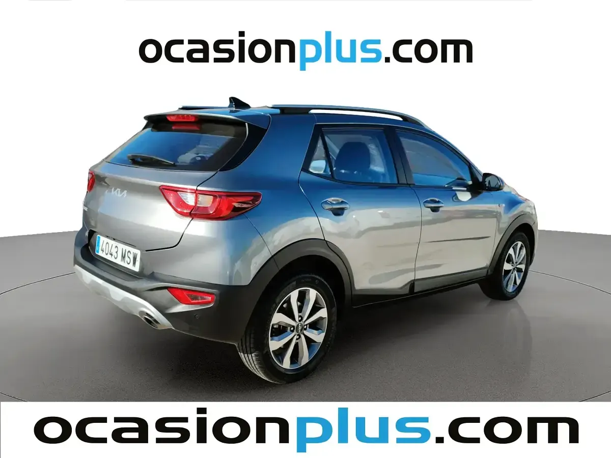 Usado Kia Stonic 79 CV (58 kW) 2024 Gris SUV