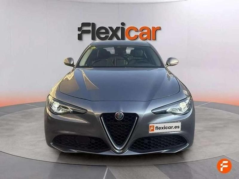 Usado Alfa Romeo Giulia Executive 190 CV (139 kW) 2020 Gris Berlina