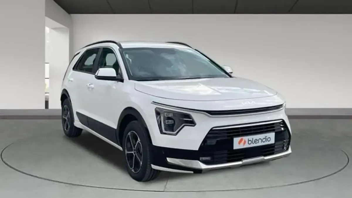 Usado Kia Niro 131 CV (96 kW) 2025 Blanco SUV