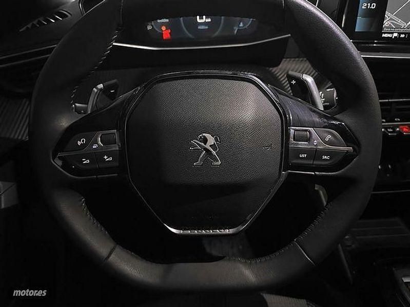 Usado Peugeot 2008 Allure 130 CV (95 kW) 2023 Negro SUV