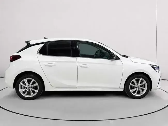 Usado Opel Corsa Elegance 100 CV (73 kW) 2022 Blanco Utilitario