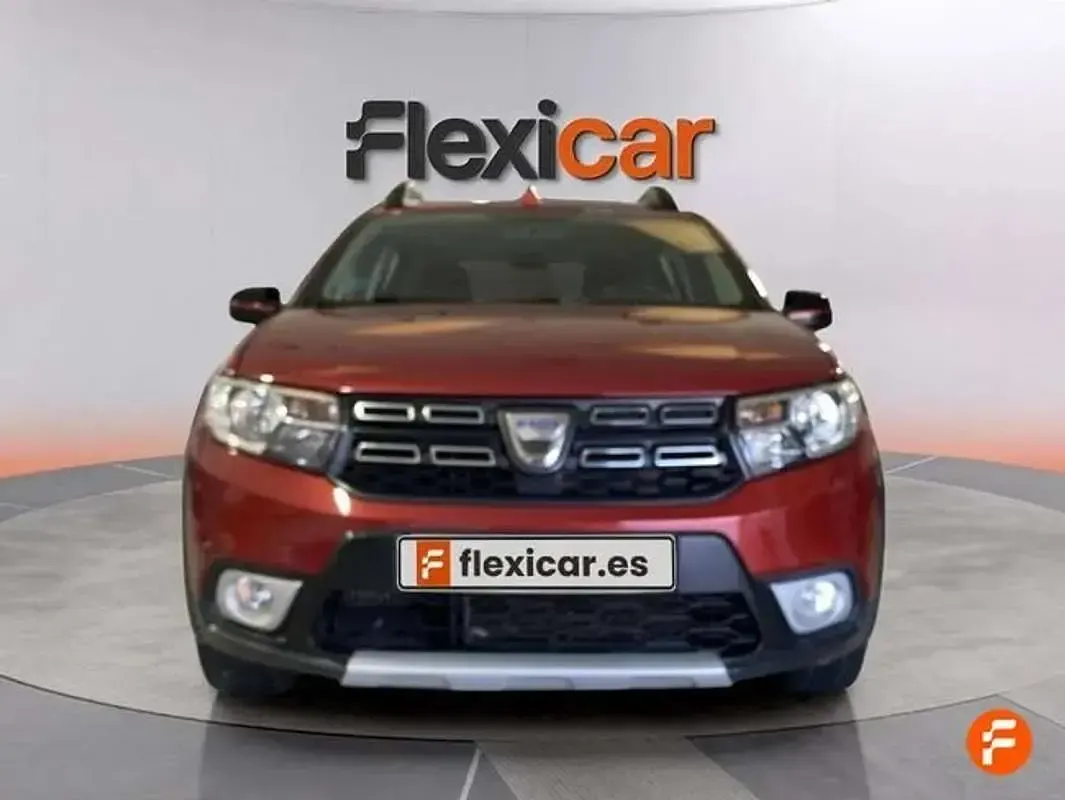 Usado Dacia Sandero Essentiel 90 CV (66 kW) 2019 Burdeos Utilitario