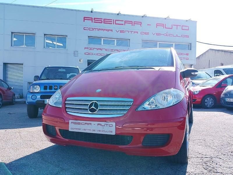 Usado Mercedes A150 Elegance 95 CV (69 kW) 2007 Rojo Berlina