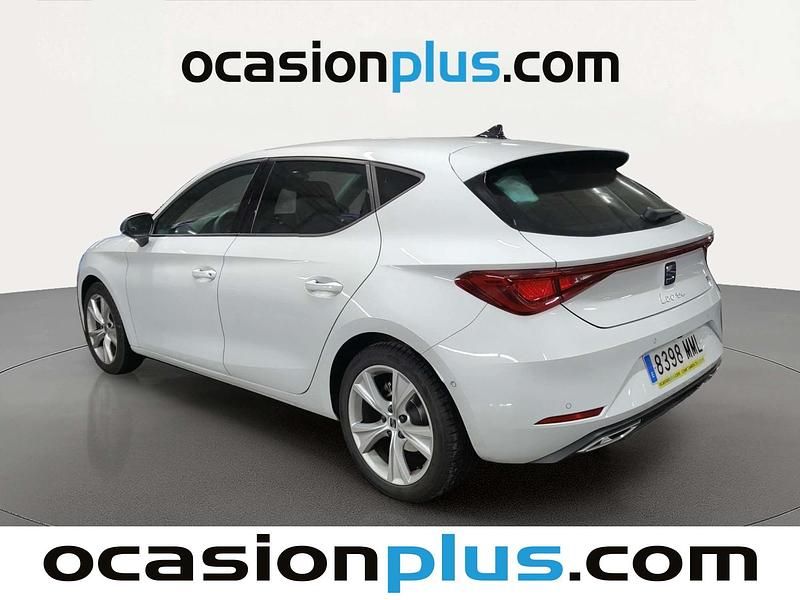 Usado Seat Leon FR 150 CV (110 kW) 2023 Blanco Utilitario
