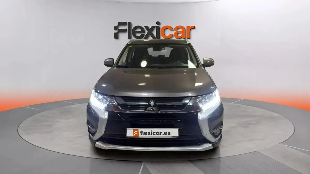 Usado Mitsubishi Outlander Motion 150 CV (110 kW) 2017 Marrón SUV
