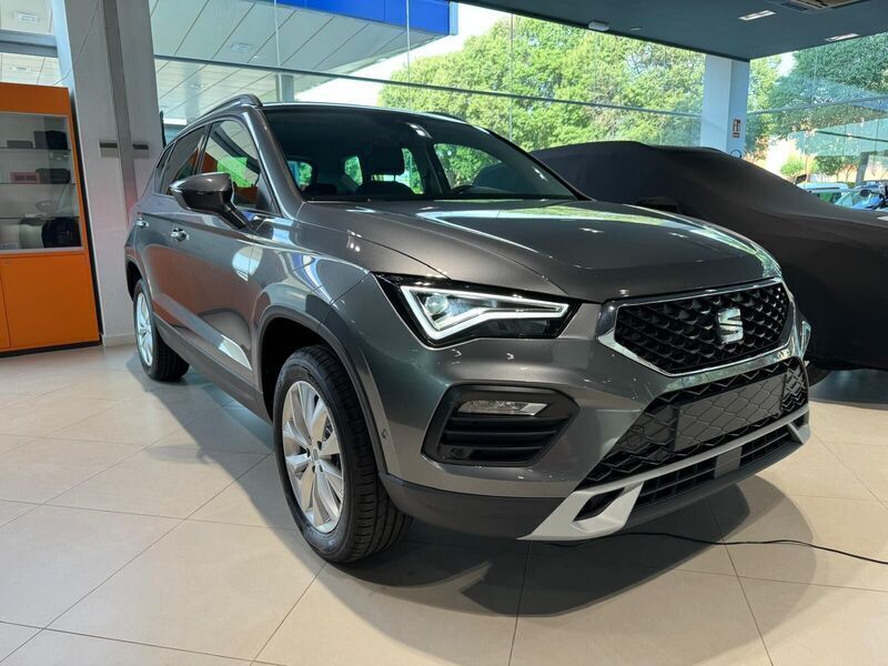 Gris Nuevo 2024 Seat Ateca Style SUV | 33.990 € (Caro) - Imagen 1/4