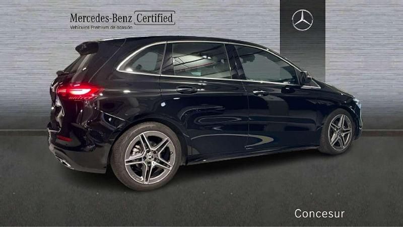 Usado Mercedes B200 150 CV (110 kW) 2025 Negro Monovolumen