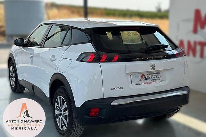 Usado Peugeot 2008 Allure 73 CV (53 kW) 2021 SUV