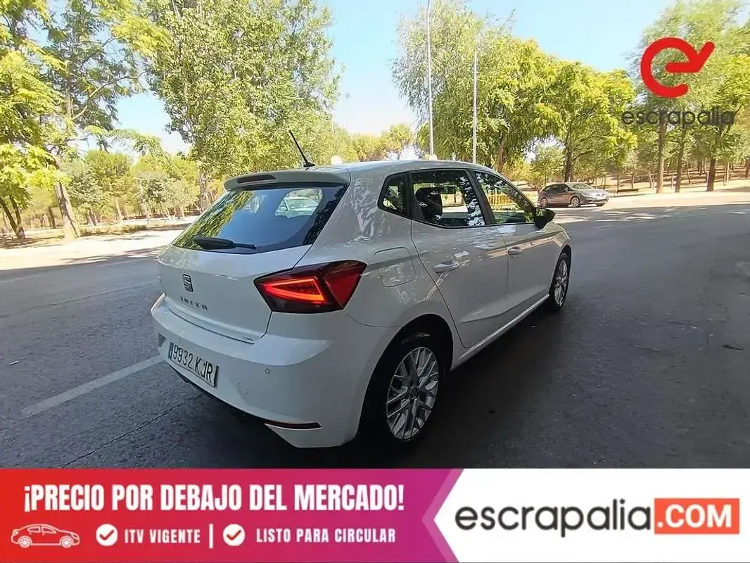 Usado Seat Ibiza Style 95 CV (69 kW) 2018 Blanco Utilitario