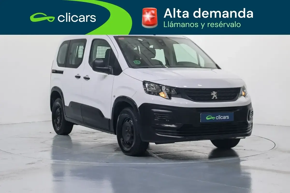 Usado Peugeot Rifter Business-Line 100 CV (73 kW) 2023 Blanco Monovolumen
