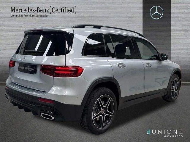 Usado Mercedes GLB200 150 CV (110 kW) 2025 Plata hightech SUV