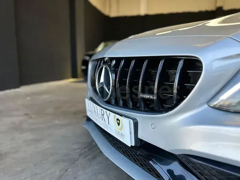 Usado Mercedes C63 AMG 476 CV (350 kW) 2016 Gris / plata Coupe
