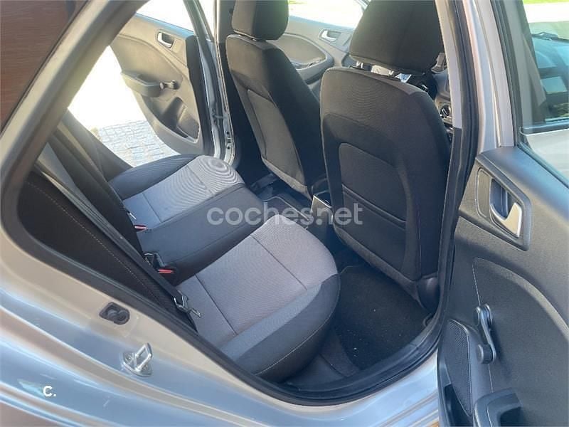 Begagnad Hyundai i20 75 HK (55 kW) 2020 Grå Halvkombi