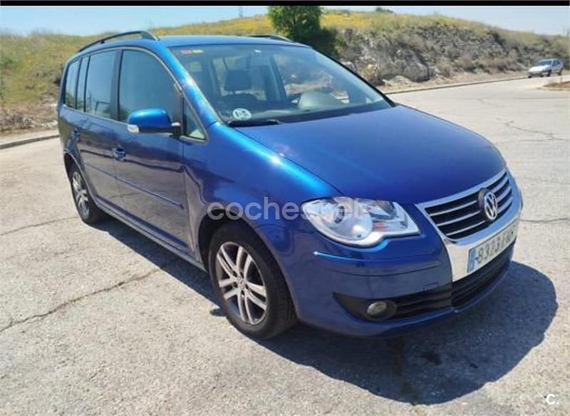 Usado VW Touran 105 CV (77 kW) 2007 Azul Monovolumen