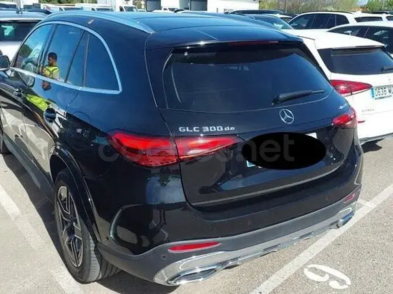 Usado Mercedes GLC300e 333 CV (244 kW) 2024 Negro SUV