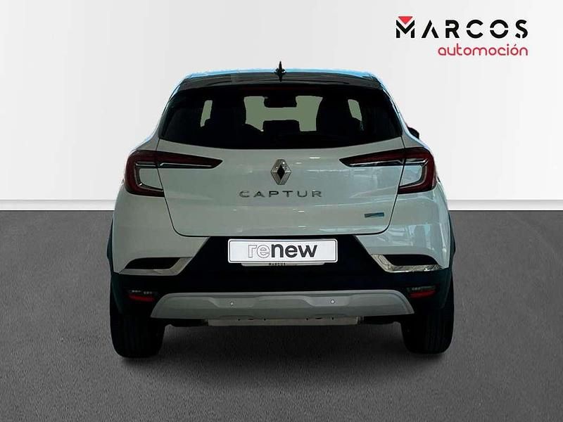 Usado Renault Captur Zen 160 CV (117 kW) 2022 Blanco SUV