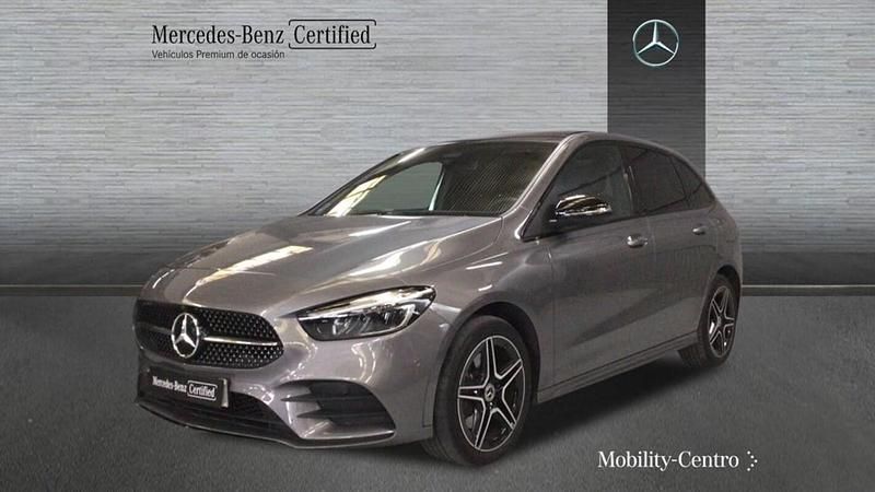 Mountaingrau met. Usado 2023 Mercedes B250 AMG line Monovolumen | 37.900 € - Imagen 1/4