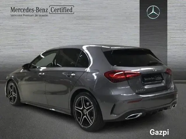 Nuevo Mercedes A200 150 CV (110 kW) 2025 Gris / plata Berlina