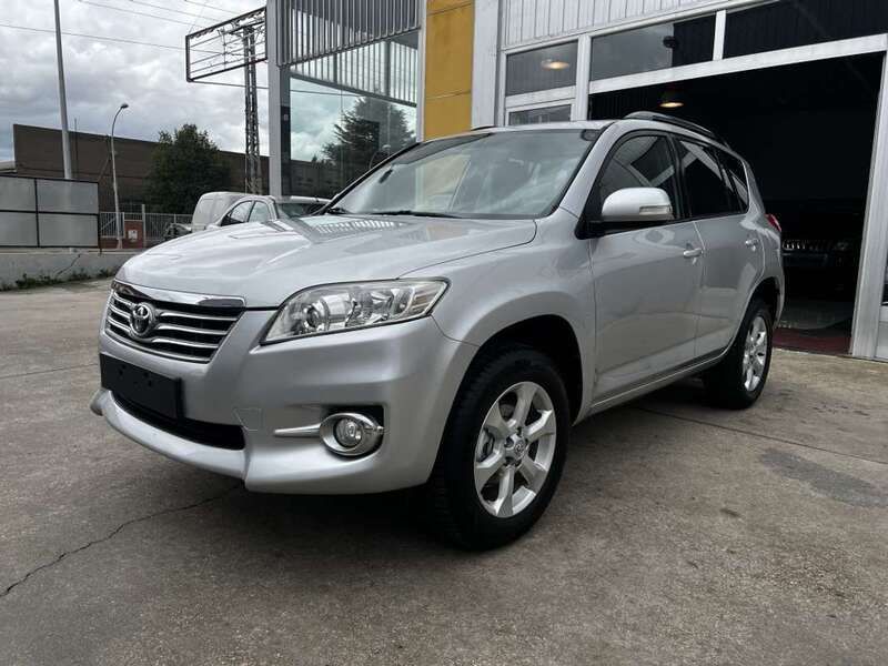 Gris / plata Usado 2010 Toyota RAV4 Advance SUV | 13.500 € (Caro) - Imagen 1/4