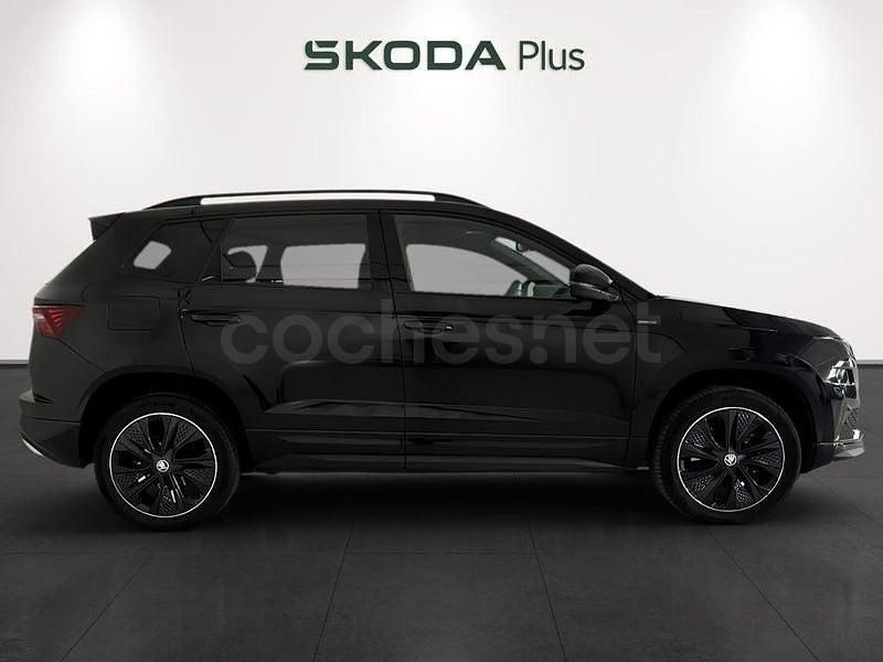 Usado Skoda Karoq SportLine 150 CV (110 kW) 2024 Negro SUV