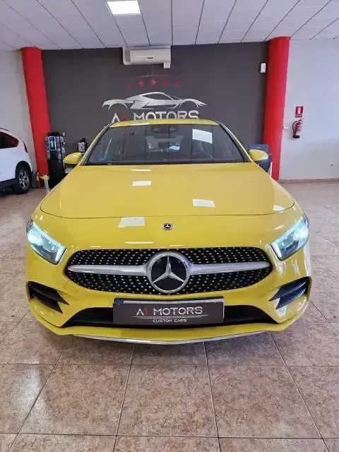 Usado Mercedes A250 224 CV (164 kW) 2020 Amarillo