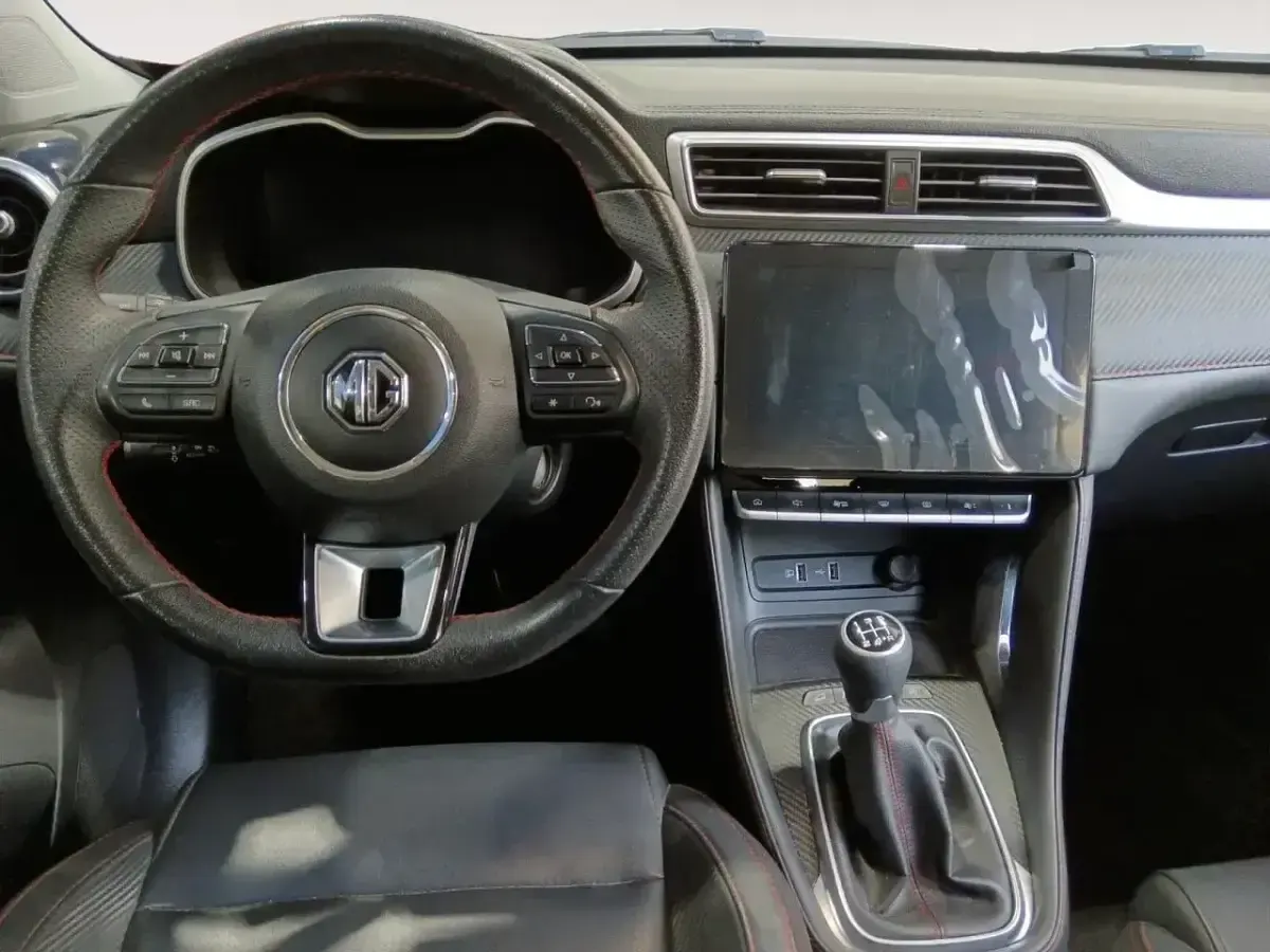Usado MG ZS Luxury 106 CV (77 kW) 2023 Negro SUV