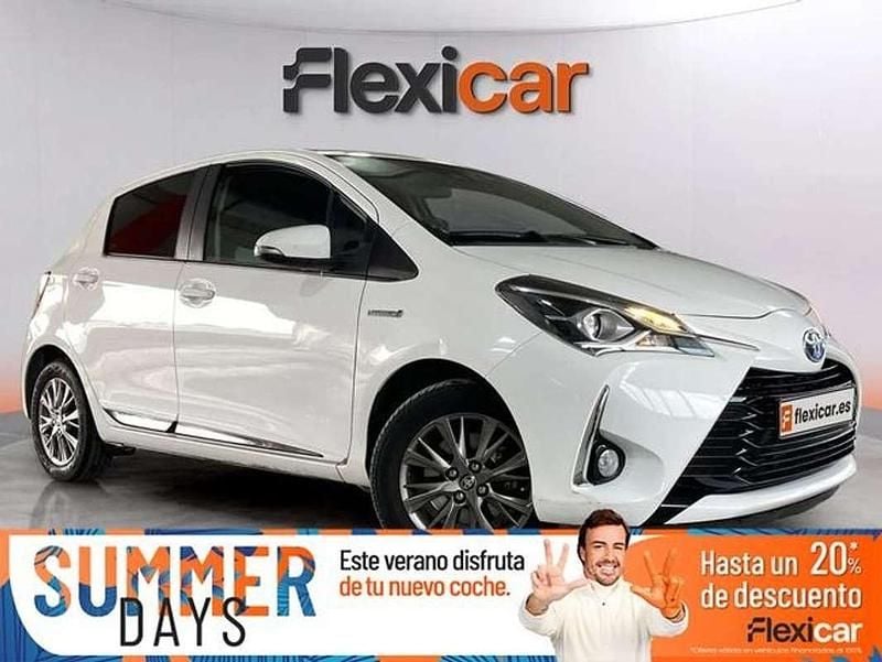 Blanco Usado 2020 Toyota Yaris Hybrid Active Utilitario | 12.890 € (Buen precio) - Imagen 1/4
