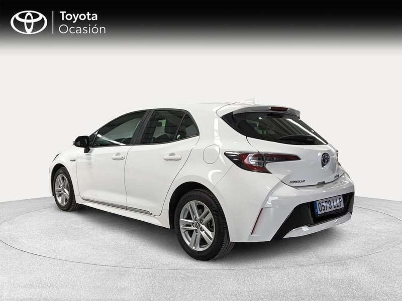 Usado Toyota Corolla Active 122 CV (89 kW) 2020 Blanco Berlina