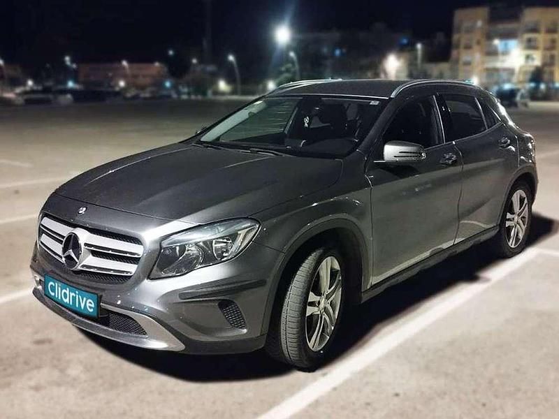 Usado Mercedes GLA200 Style 136 CV (100 kW) 2015 Gris SUV