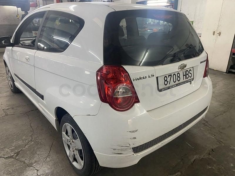 Usado Chevrolet Aveo LS 84 CV (61 kW) 2011 Blanco Berlina