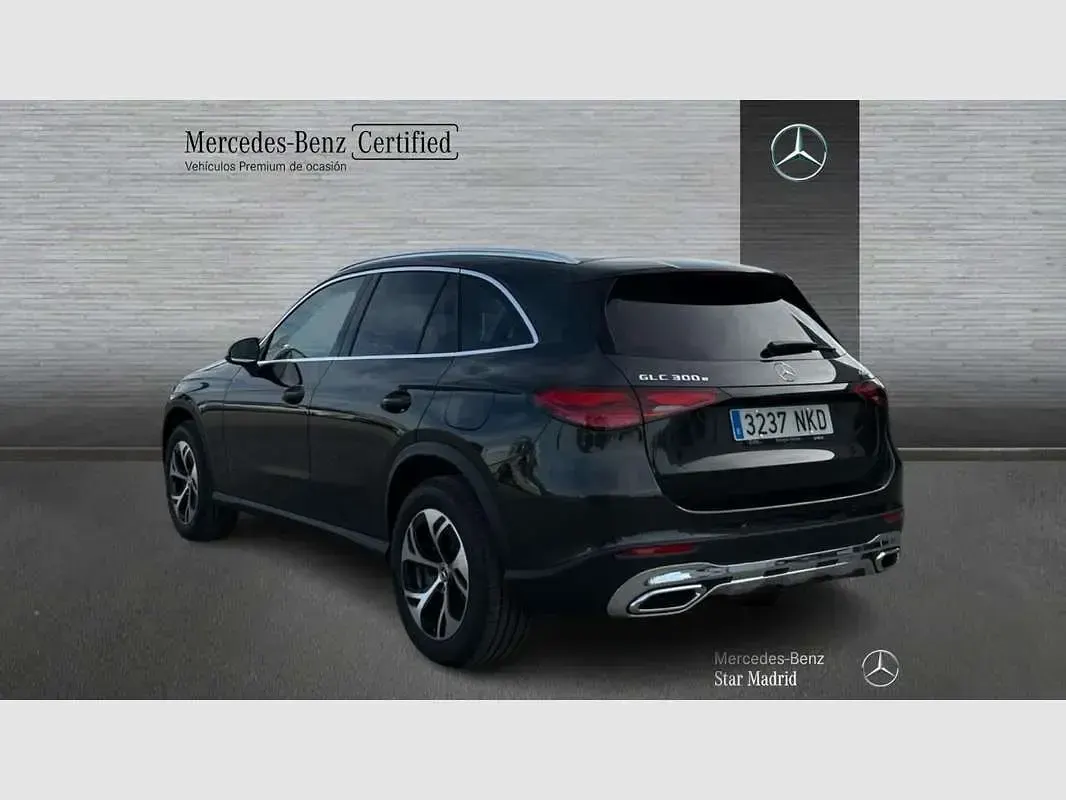 Usado Mercedes GLC300e 313 CV (230 kW) 2026 Gris SUV