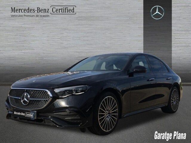 Negro obsidiana Usado 2024 Mercedes E300 AMG line | 68.100 € (Precio justo) - Imagen 1/4