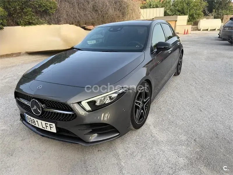 Usado Mercedes A200 150 CV (110 kW) 2020 Gris / plata Berlina