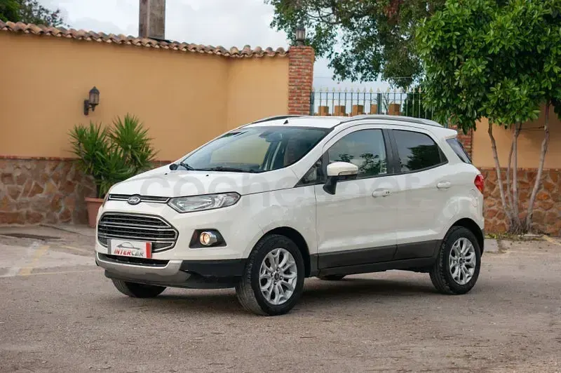 Usado Ford Ecosport Titanium 112 CV (82 kW) 2017 Blanco SUV
