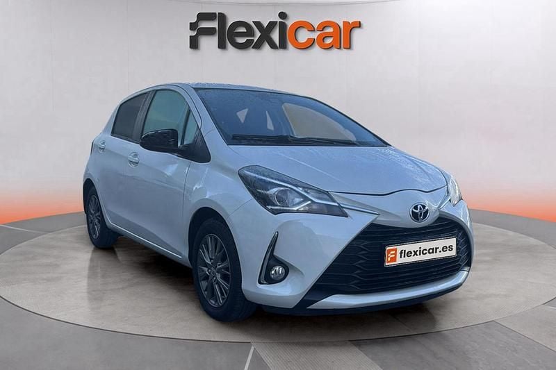 Blanco Usado 2019 Toyota Yaris Active Berlina | 11.190 € (Precio justo) - Imagen 1/4