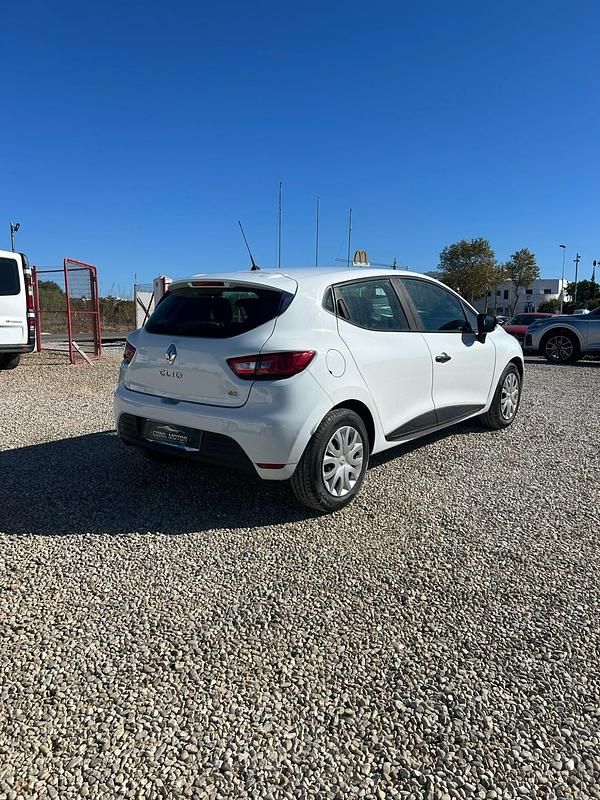Usado Renault Clio V Business 75 CV (55 kW) 2027 Blanco