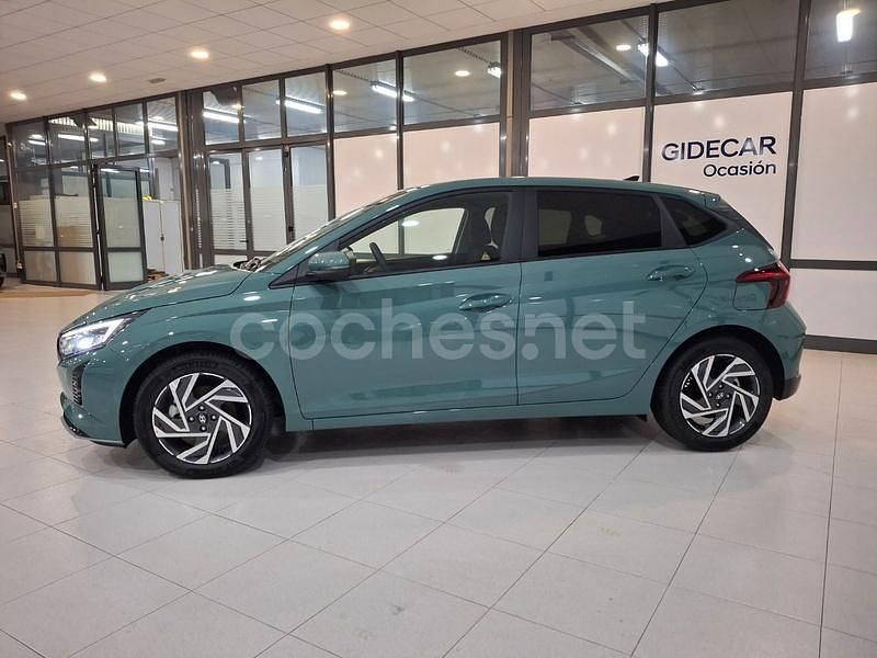 Nuevo Hyundai i20 100 CV (73 kW) 2025 Verde Berlina